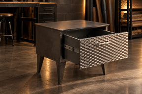 Mesa de cabeceira Tiffany em Madeira